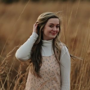 Meet your Posher, Alyssa